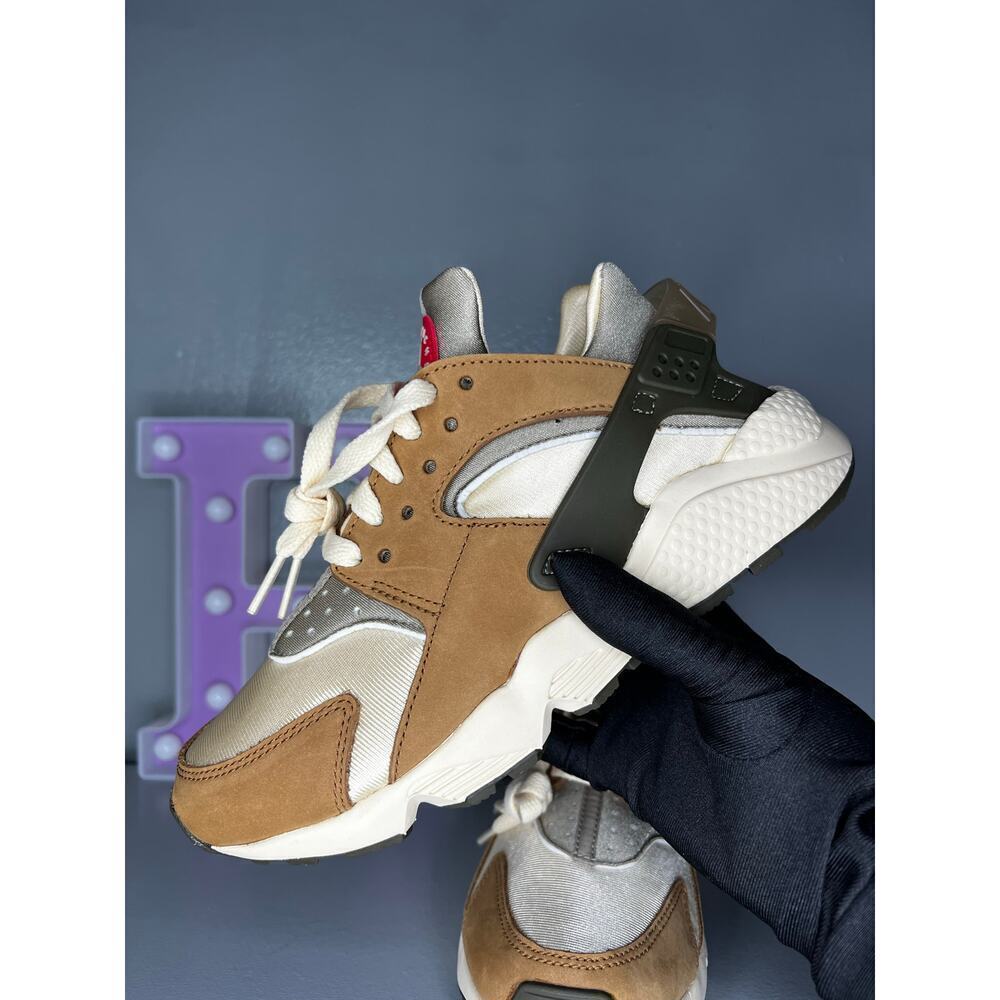 Stussy x Nike Huarache 6M